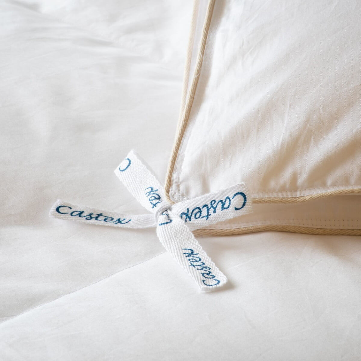 Attaches Couette 4 Saisons canard duvet
