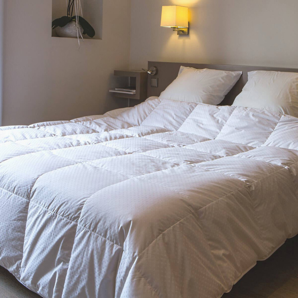 Couette duvet chaude Jacquard 90%