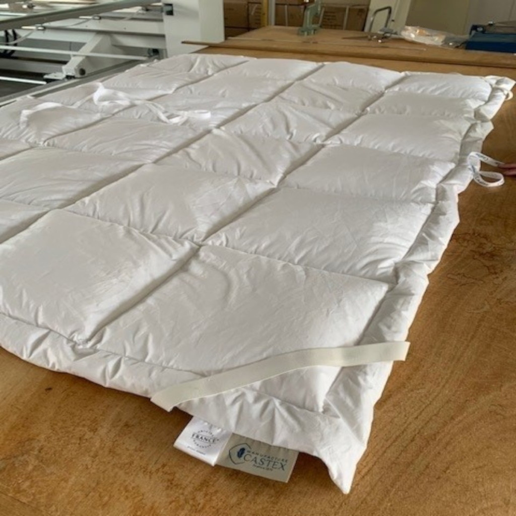 Piquage surmatelas duvet de canard