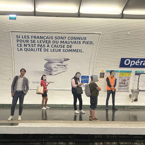 Affiche Castex métro Paris 2024