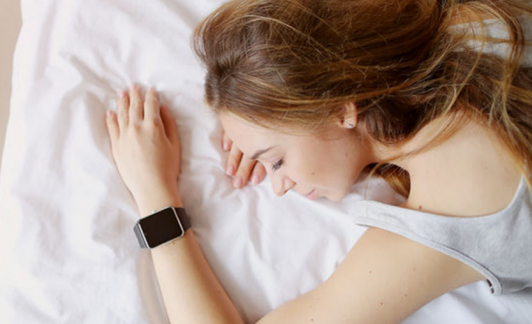 Comment améliorer votre sommeil grâce aux objets connectés ?