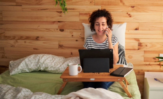 Pourquoi ce n'est pas une bonne idée de télétravailler au lit ?