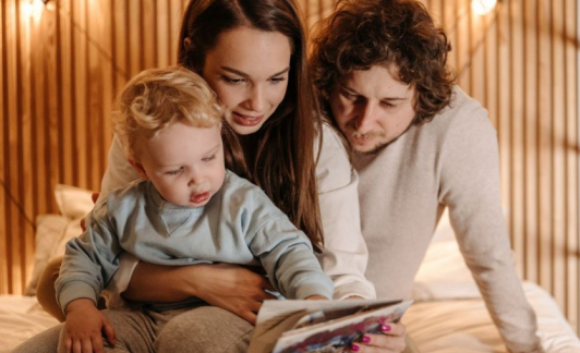 Enfants : sélection d'histoires à lire ou à écouter avant de s’endormir