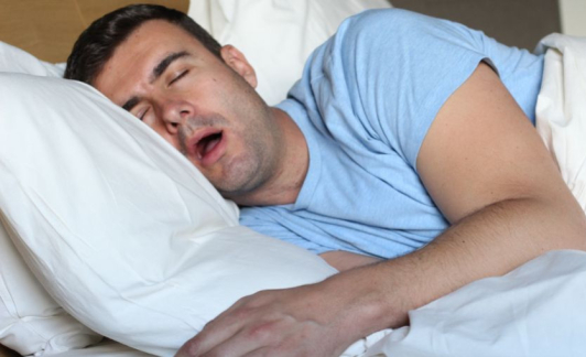 Baver en dormant : Causes et solutions
