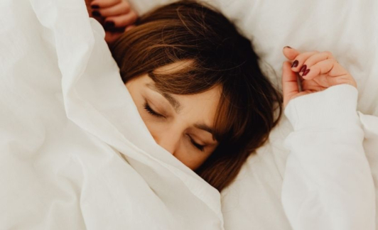 Dormir plus en hiver, si on hibernait ?